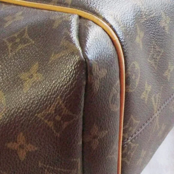 Louis Vuitton Elegant Brown Tote Bag - Picture 16 of 16